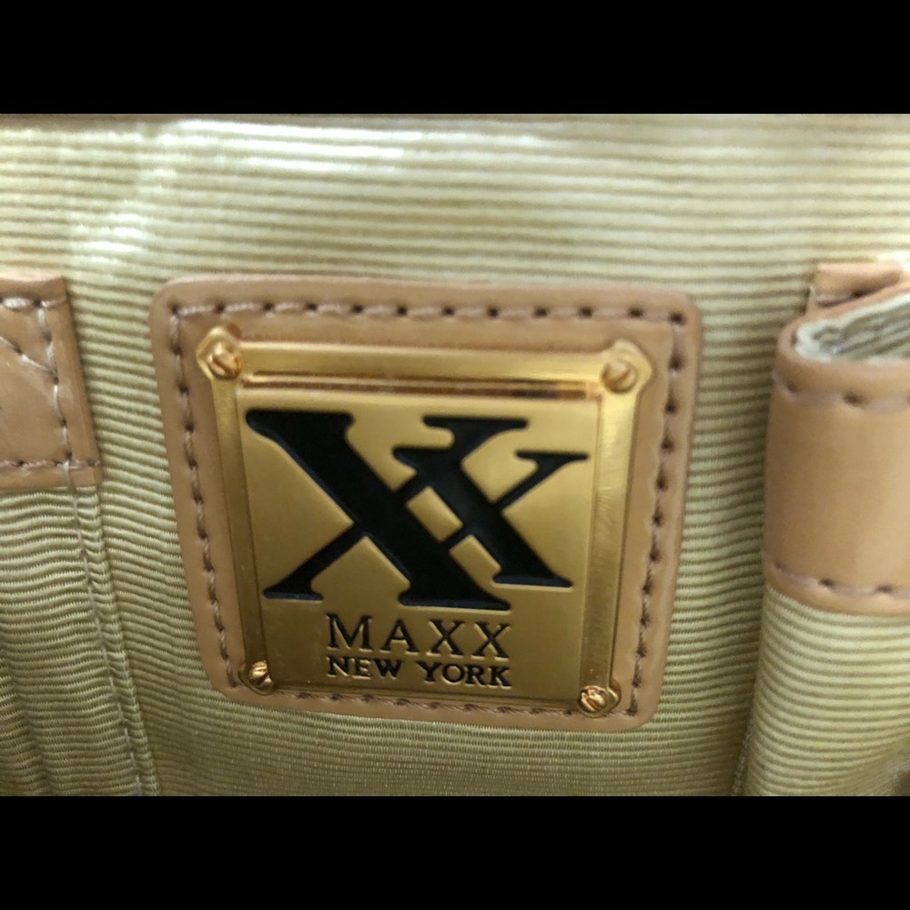 Purse - Picture 2 of 4